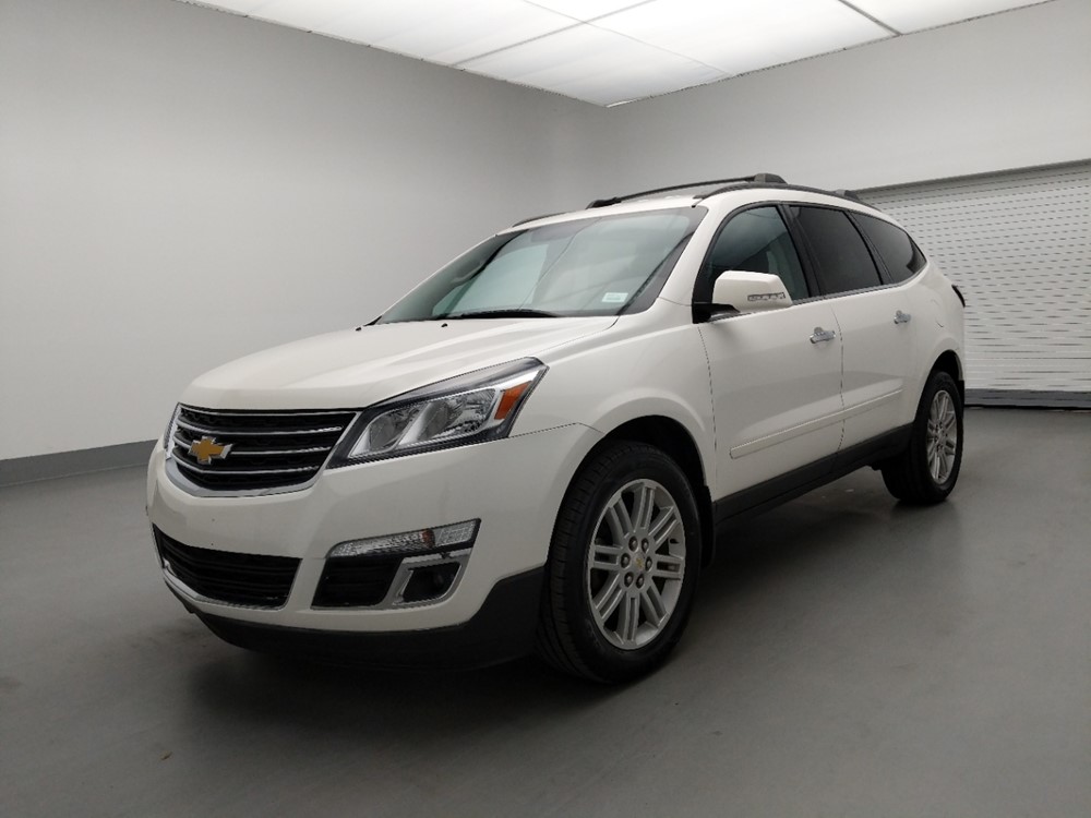 Used 2015 Chevrolet Traverse Driver Front Bumper