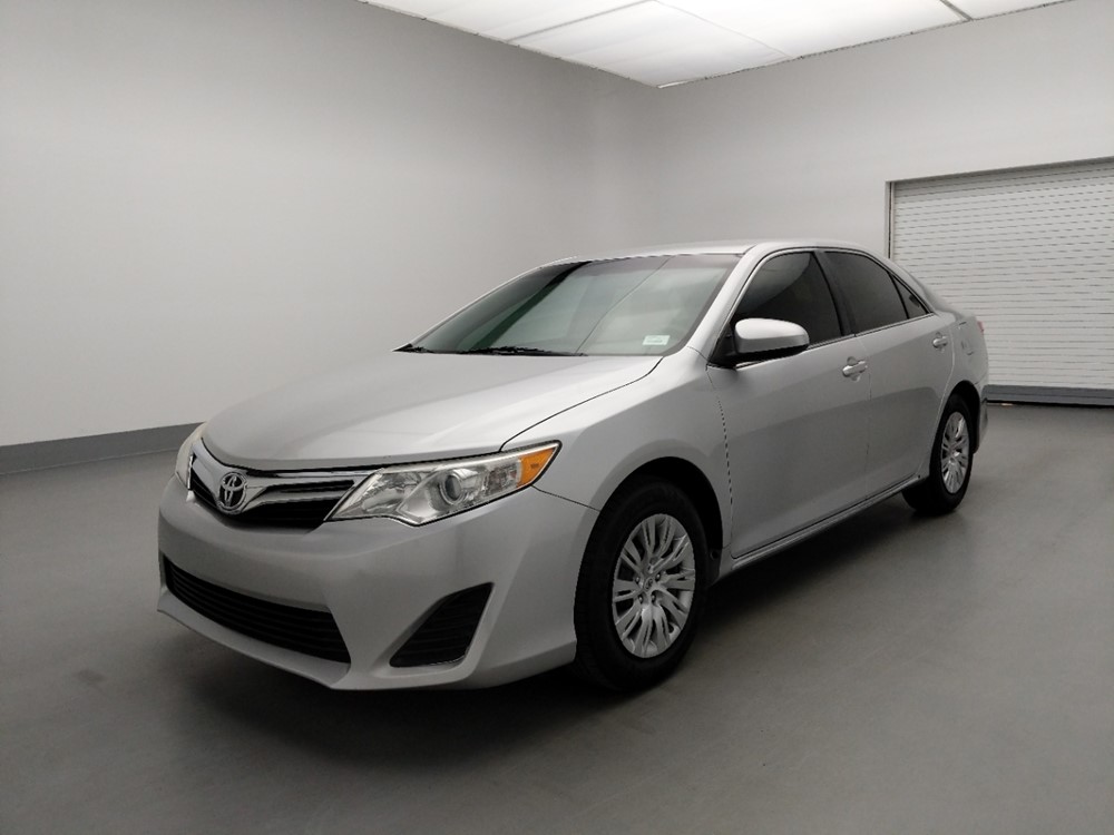 Used 2014 Toyota Camry Driver Front Bumper