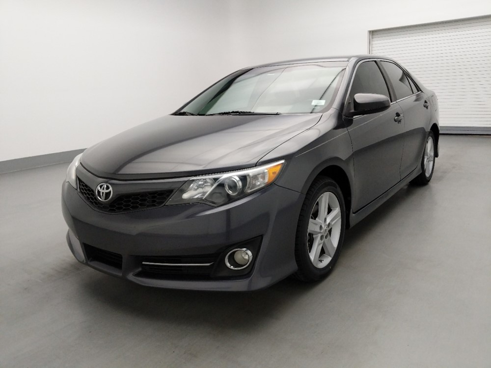 Used 2012 Toyota Camry Driver Front Bumper