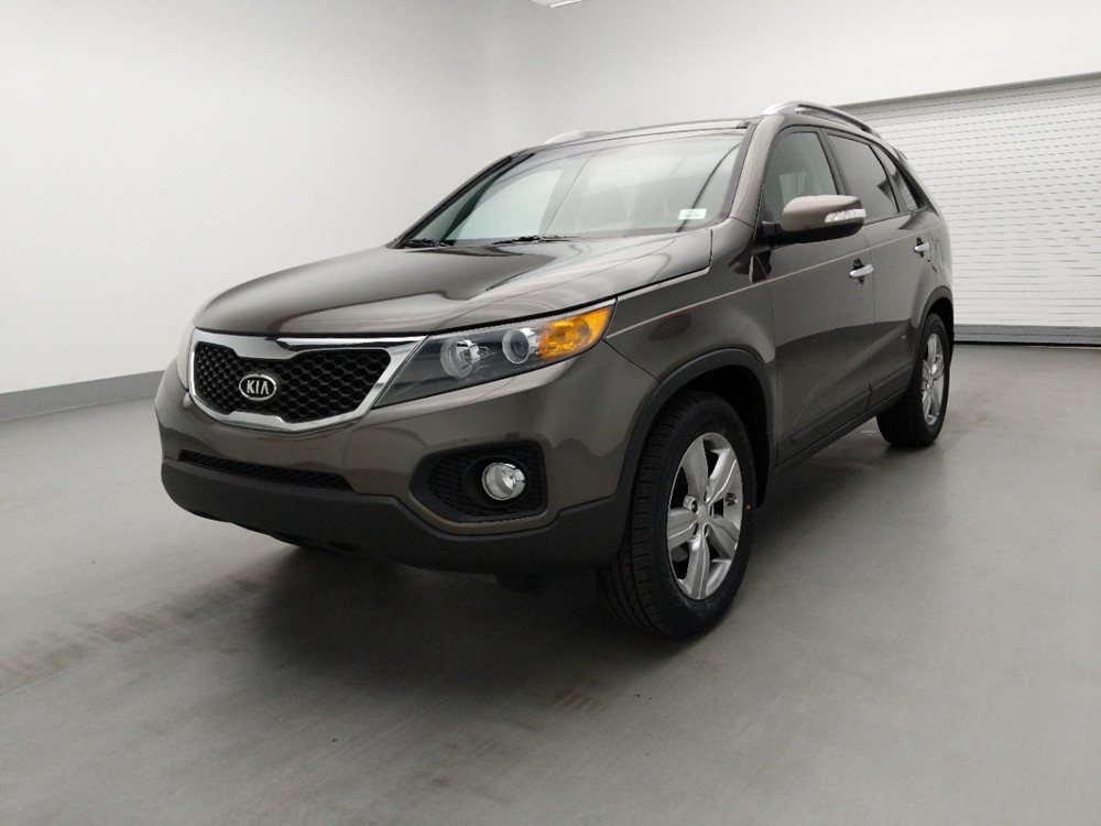 Used 2013 Kia Sorento Driver Front Bumper