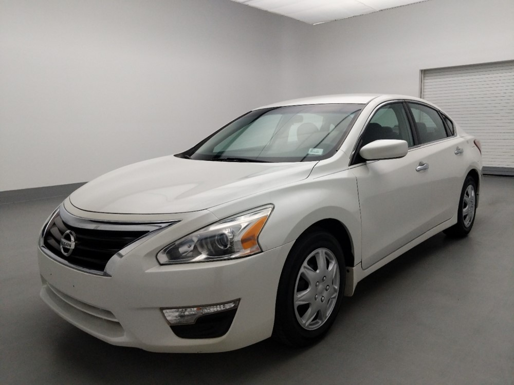 Used 2013 Nissan Altima Driver Front Bumper