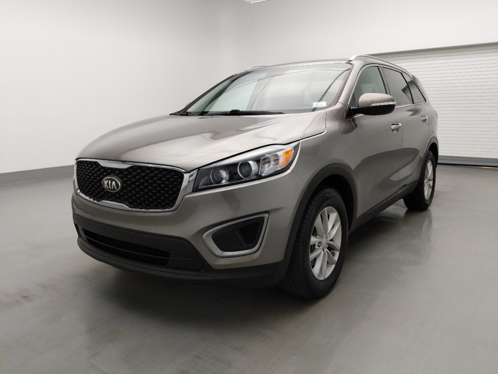 Used 2016 Kia Sorento Driver Front Bumper