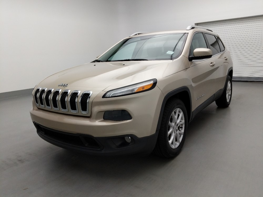 Used 2014 Jeep Cherokee Driver Front Bumper
