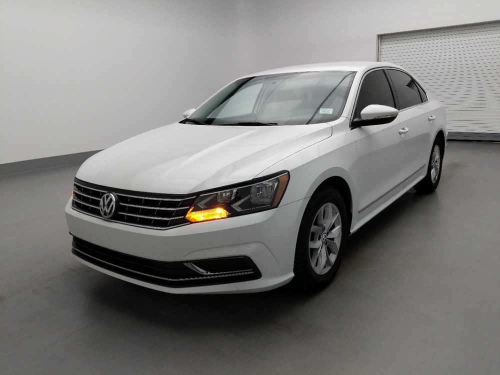 Used 2016 Volkswagen Passat Driver Front Bumper