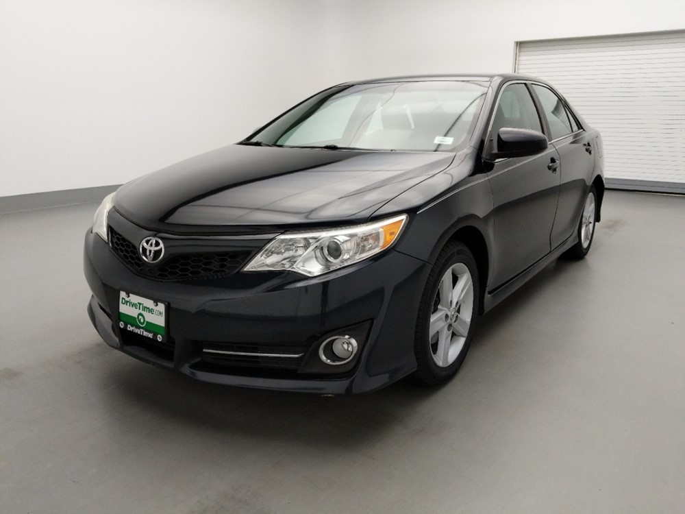 Used 2014 Toyota Camry Driver Front Bumper