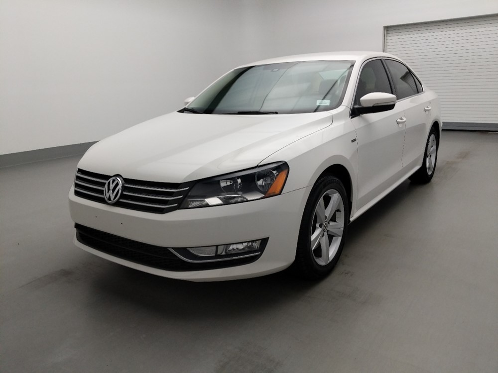 Used 2015 Volkswagen Passat Driver Front Bumper