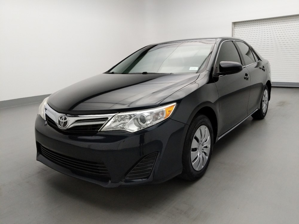 Used 2012 Toyota Camry Driver Front Bumper