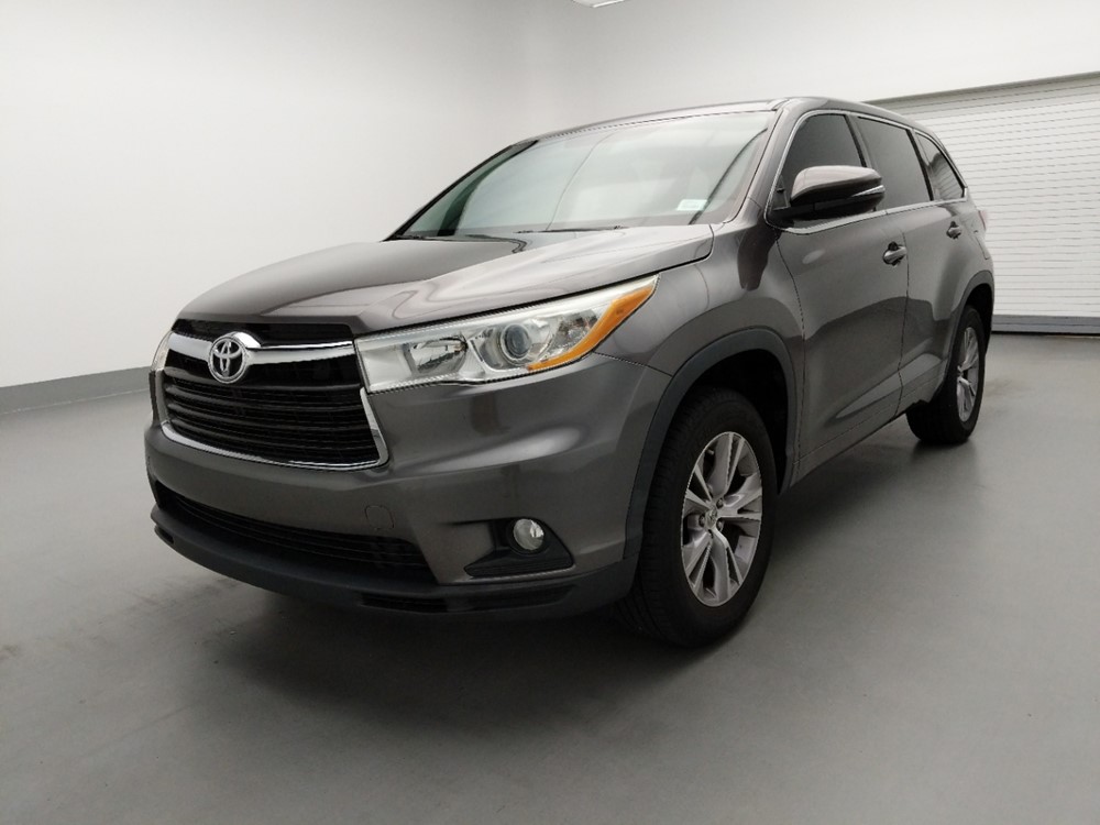 Used 2014 Toyota Highlander Driver Front Bumper