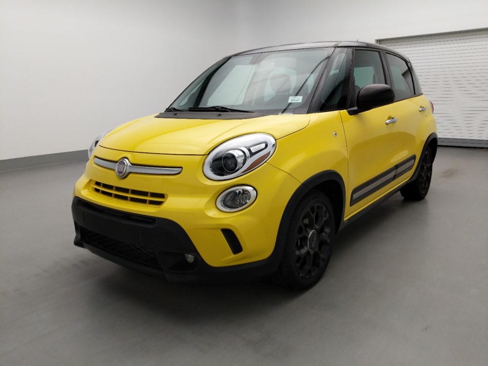 Used 2015 FIAT 500L Driver Front Bumper