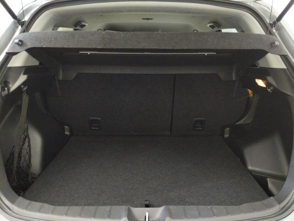 2016 Mitsubishi Outlander - Trunk