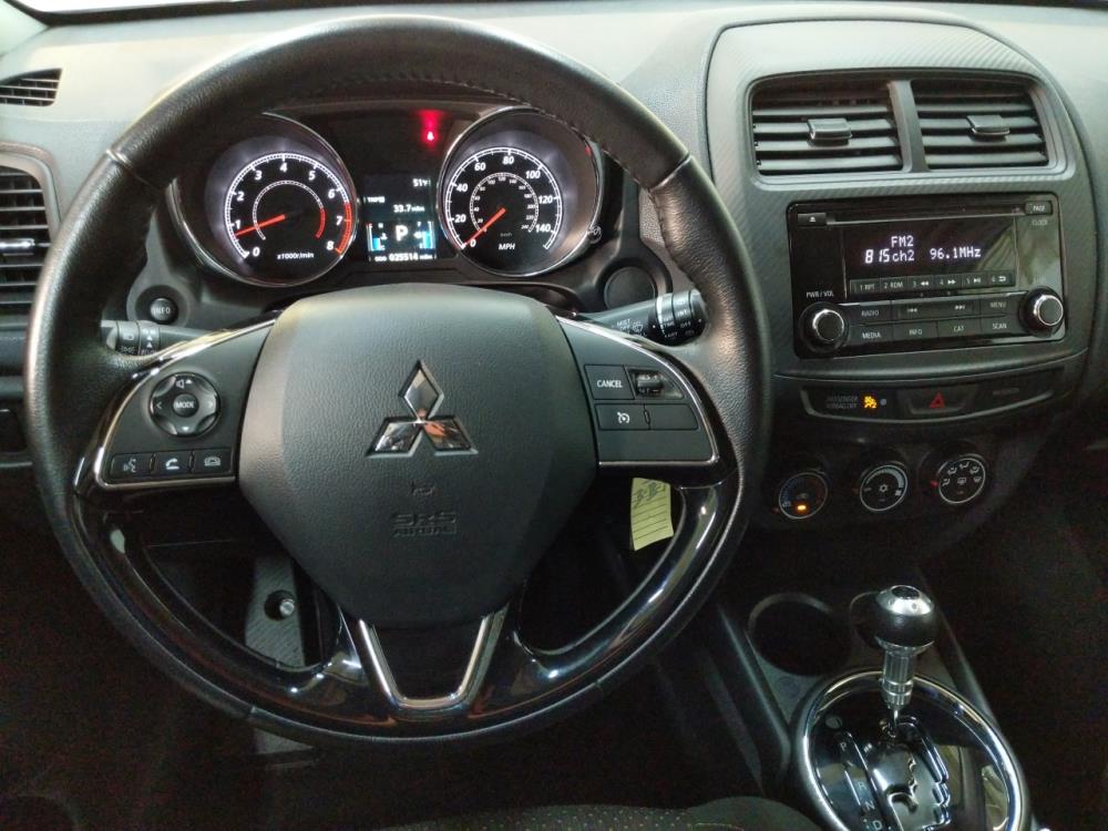 2016 Mitsubishi Outlander - Driver Dash