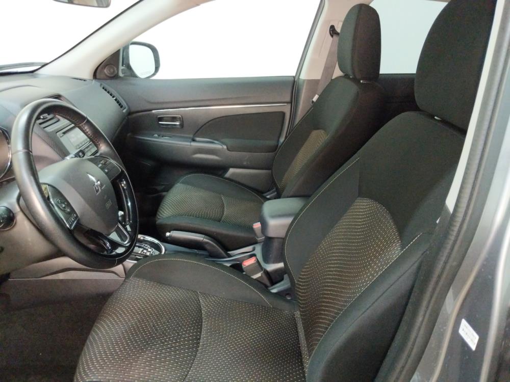 2016 Mitsubishi Outlander - Driver Front Seat