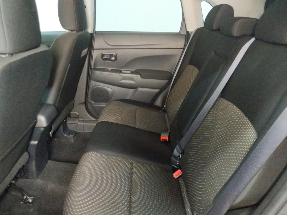 2016 Mitsubishi Outlander - Driver Rear Seat