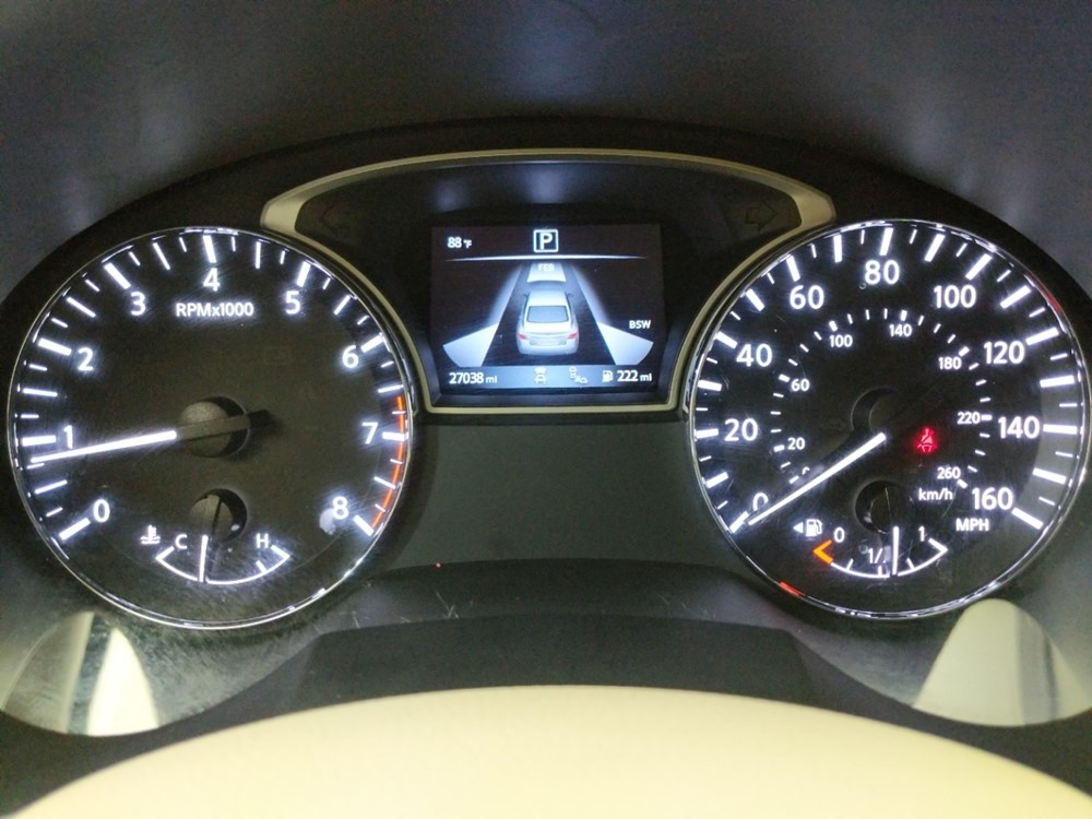 2016 Nissan Altima - Odometer Close Up