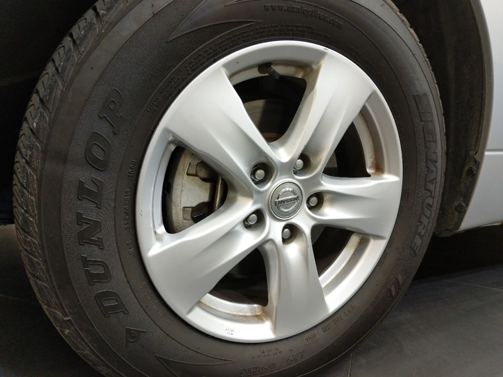 2017 Nissan Quest - Wheel