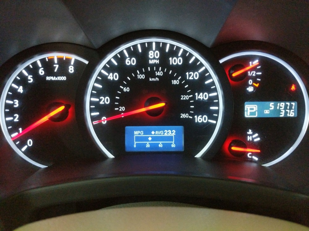 2017 Nissan Quest - Odometer Close Up