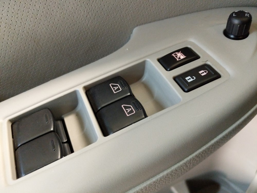 2017 Nissan Quest - Driver Power Windows/Lock Control