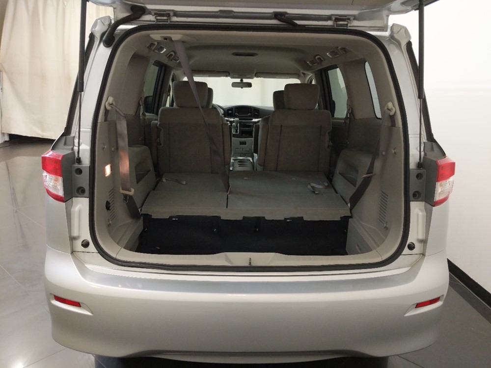 2017 Nissan Quest - Trunk