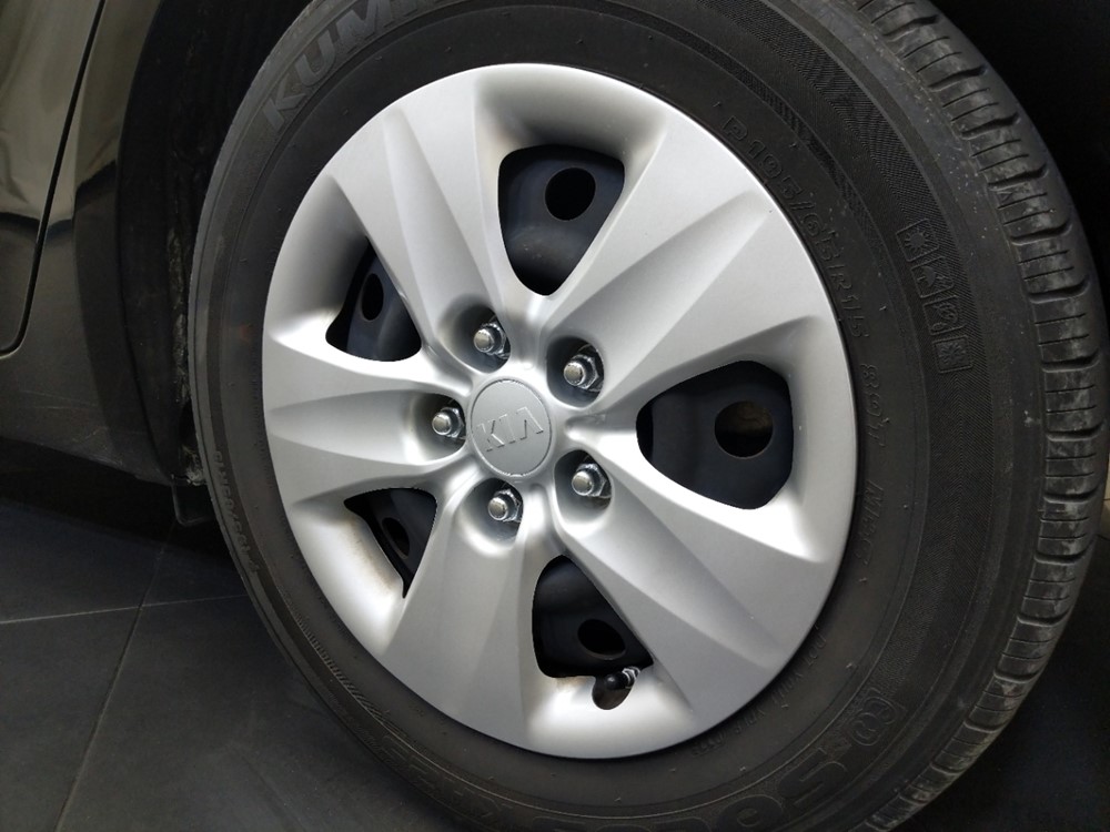 2015 Kia Forte - Wheel
