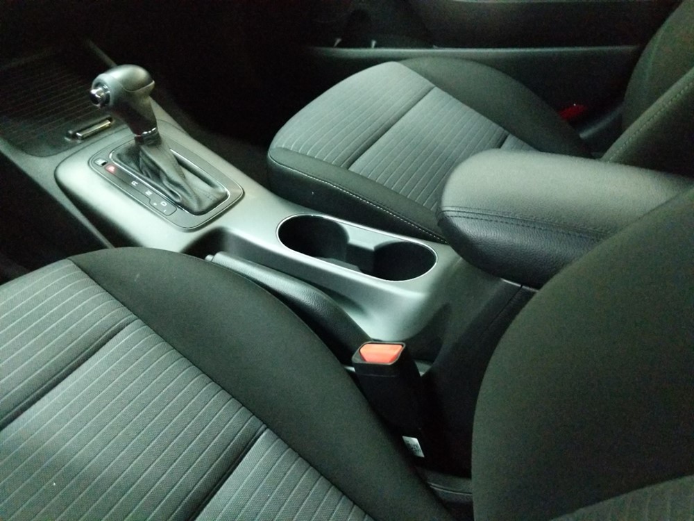 2015 Kia Forte - Center Console/Cup Holders