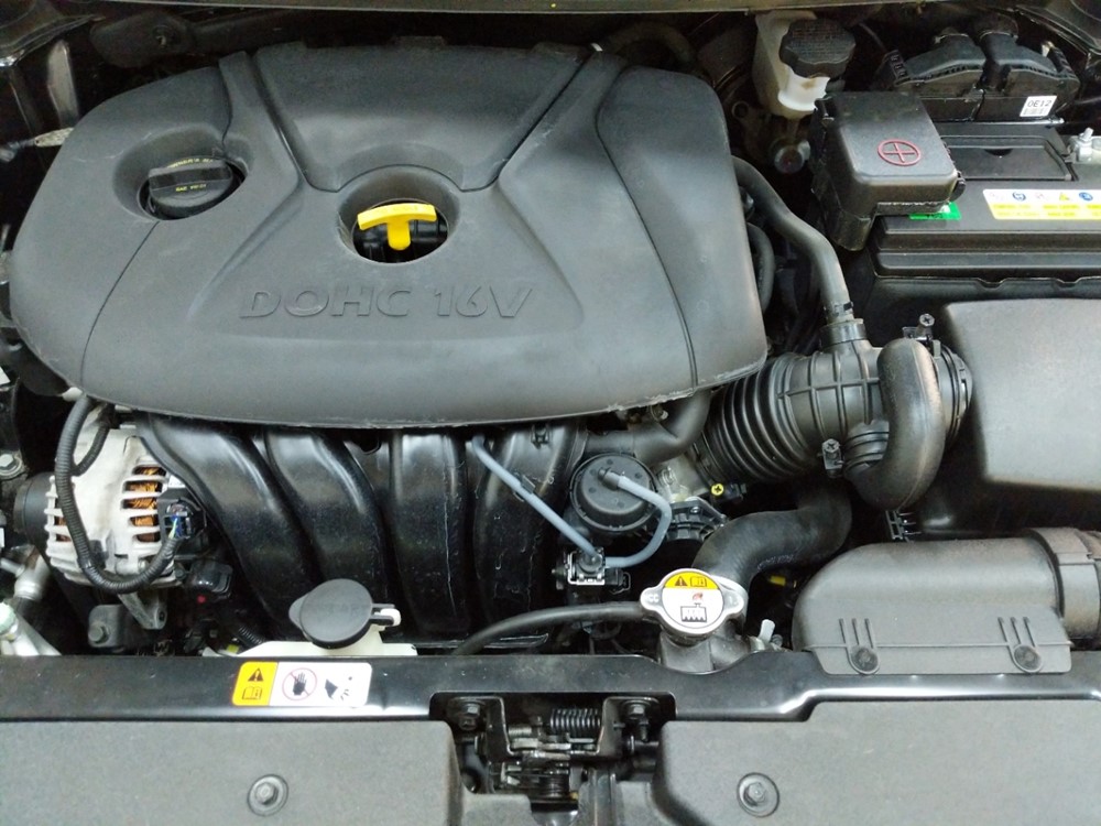 2015 Kia Forte - Engine