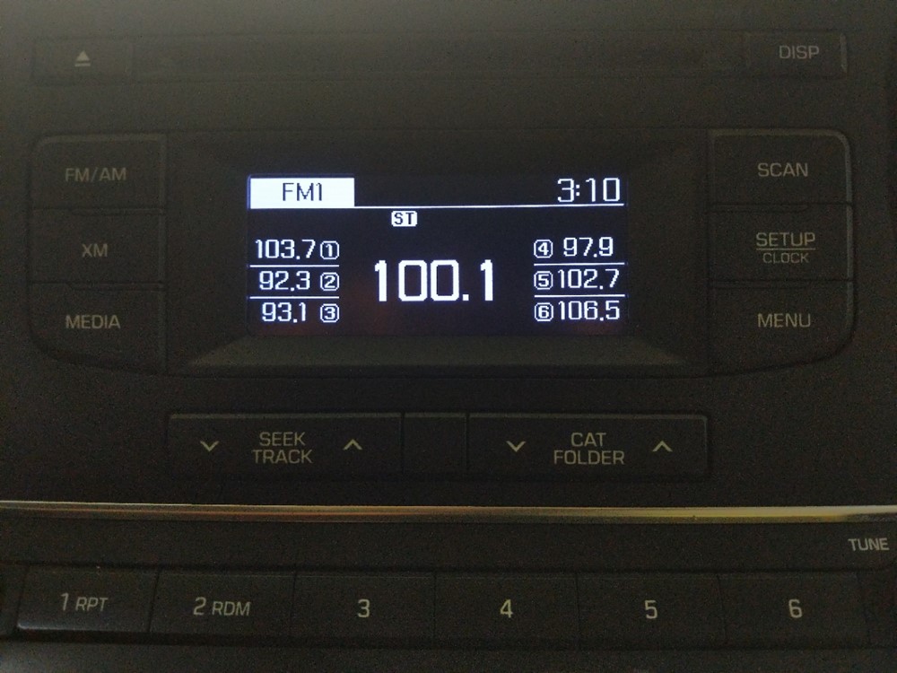 2017 Hyundai Elantra - Stereo Package