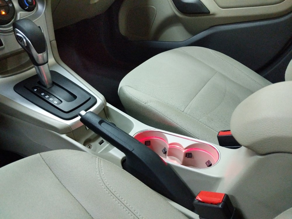 2017 Ford Fiesta - Center Console/Cup Holders