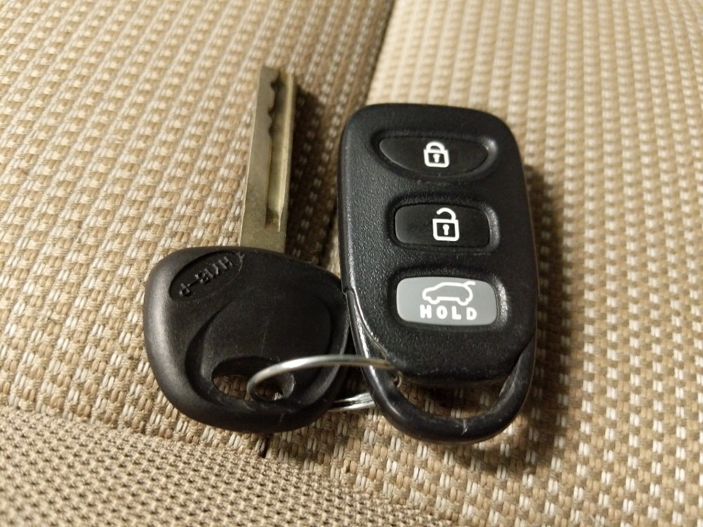 2016 Hyundai Elantra - Keys