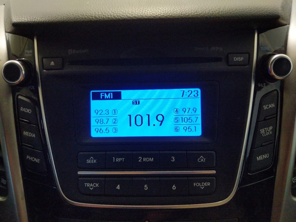 2016 Hyundai Elantra - Stereo Package
