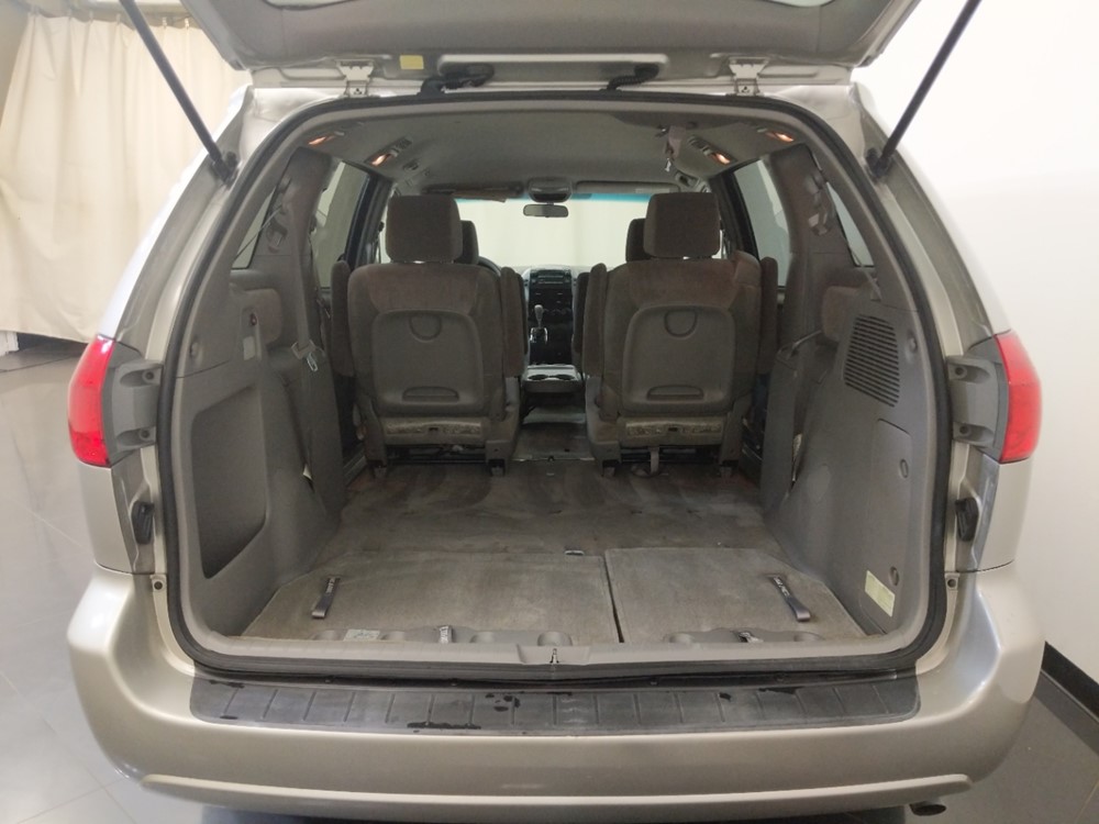 2008 Toyota Sienna - Trunk