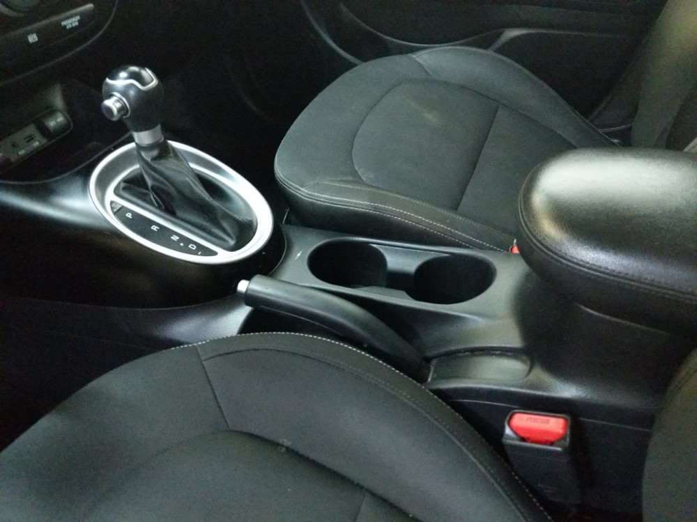 2015 Kia Soul - Center Console/Cup Holders