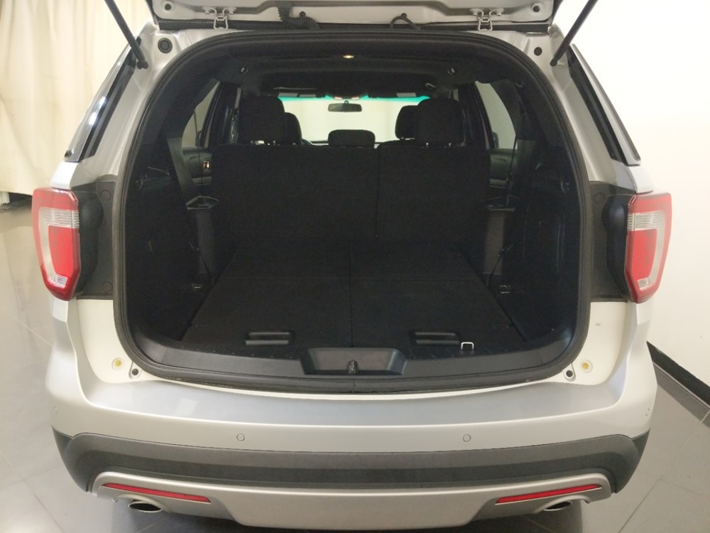 2016 Ford Explorer - Trunk