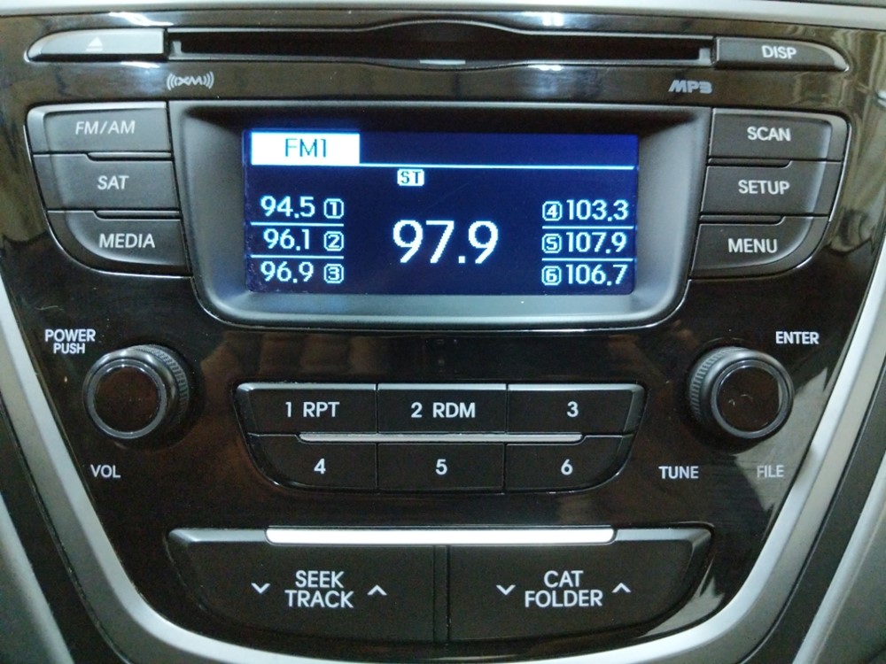 2016 Hyundai Elantra - Stereo Package
