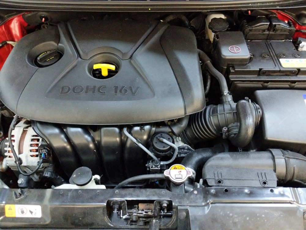 2016 Hyundai Elantra - Engine