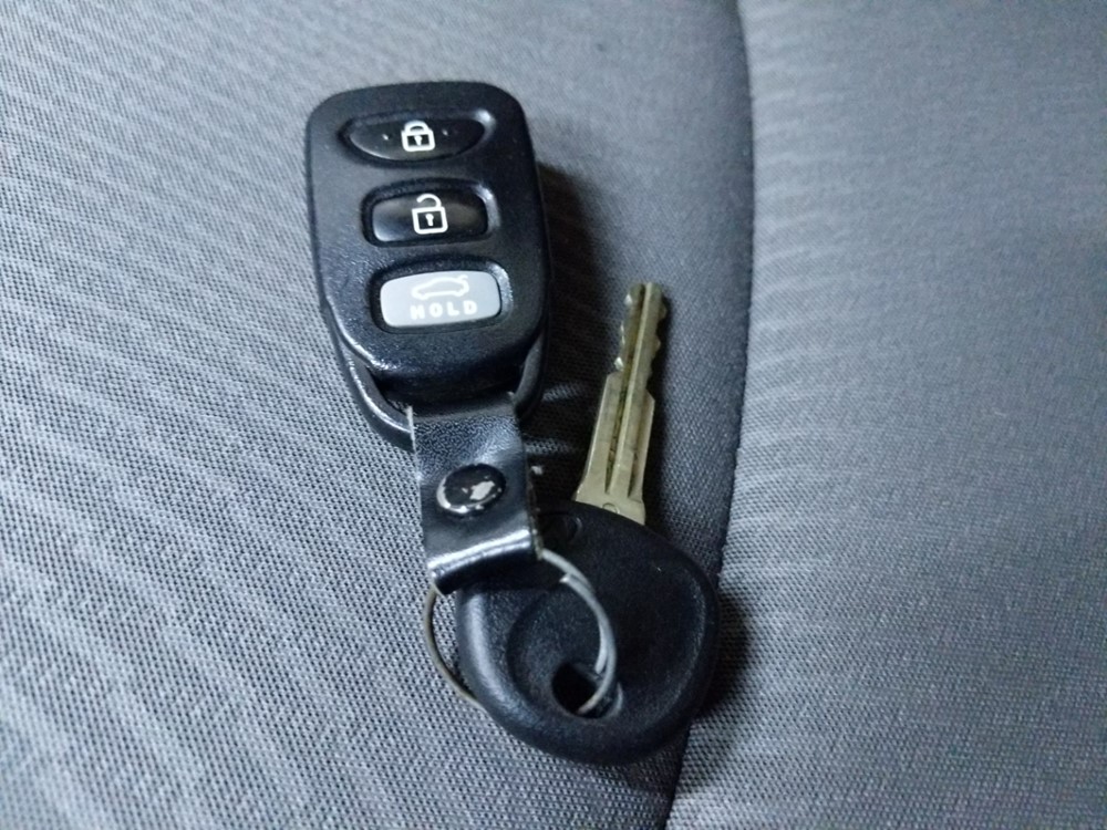 2016 Hyundai Elantra - Keys