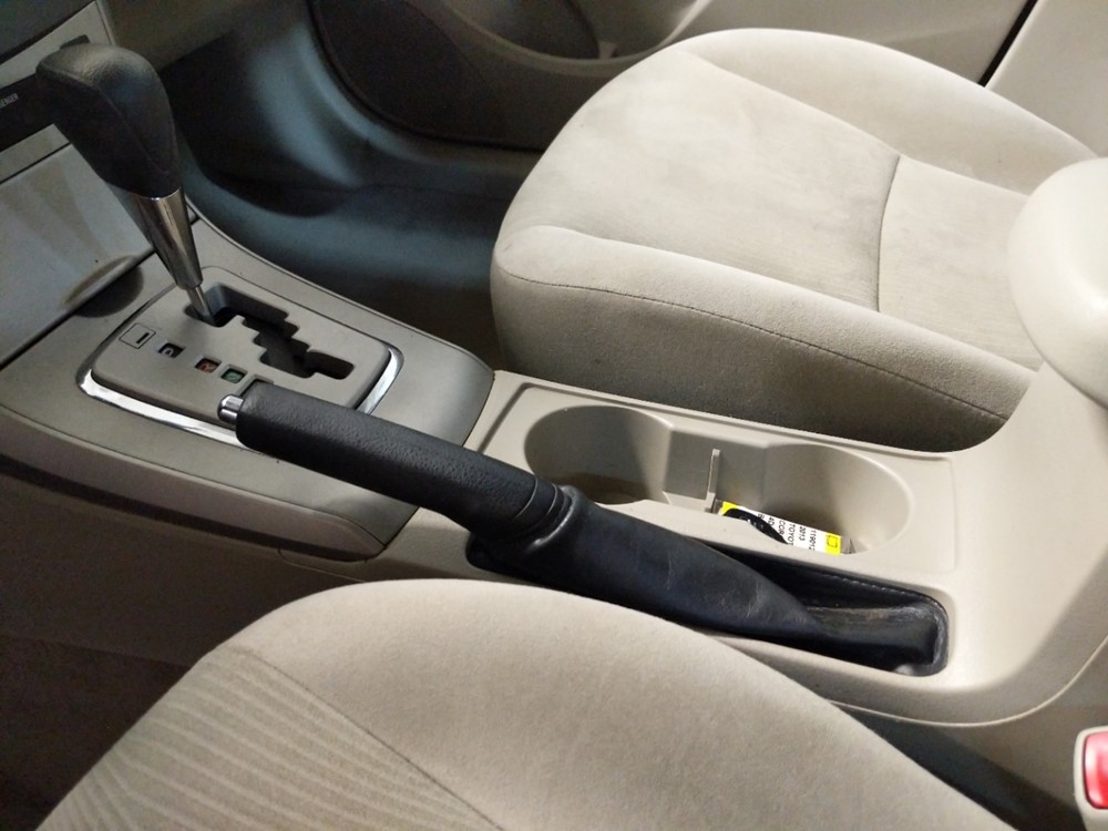 2013 Toyota Corolla - Center Console/Cup Holders