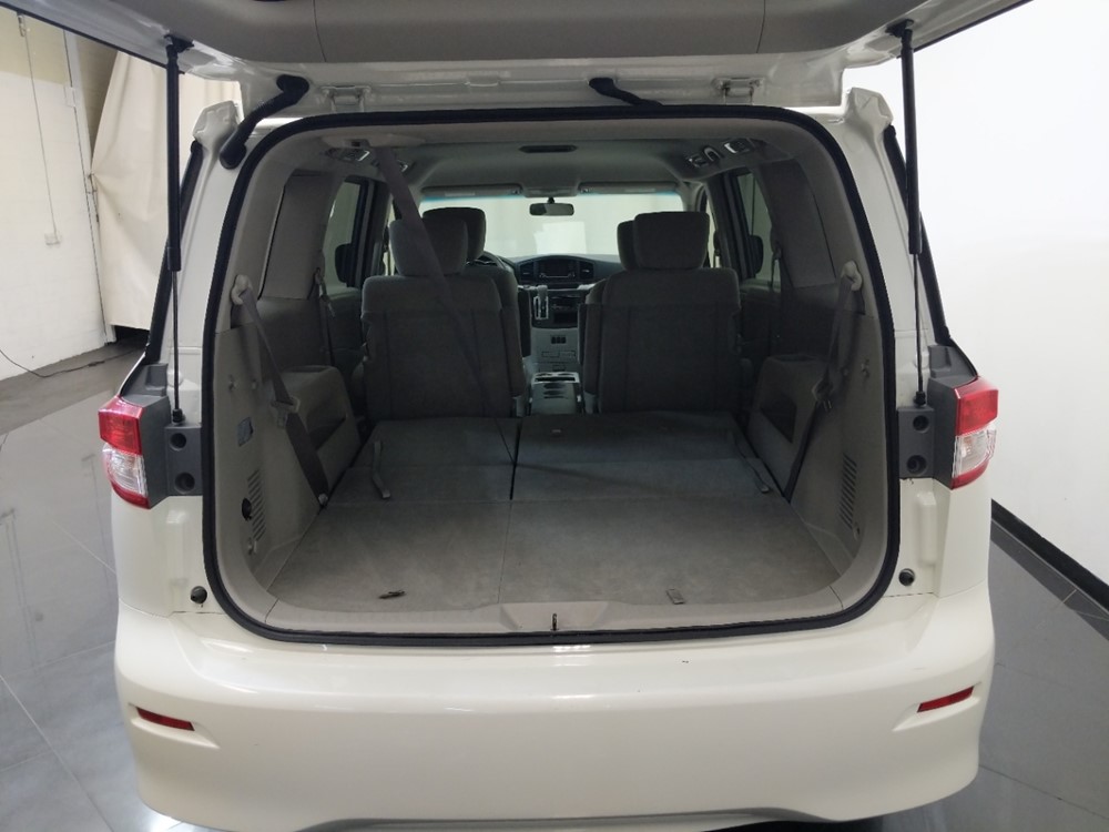 2017 Nissan Quest - Trunk