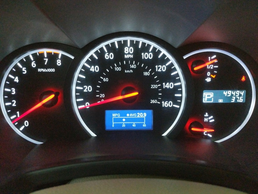 2017 Nissan Quest - Odometer Close Up
