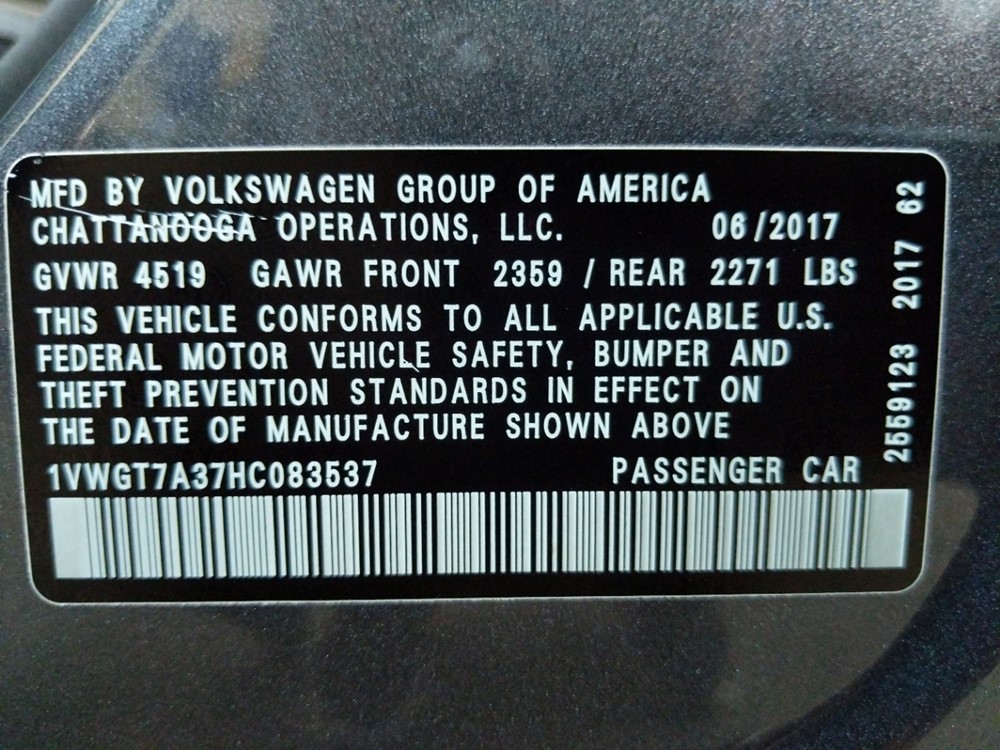 2017 Volkswagen Passat - VIN Plate