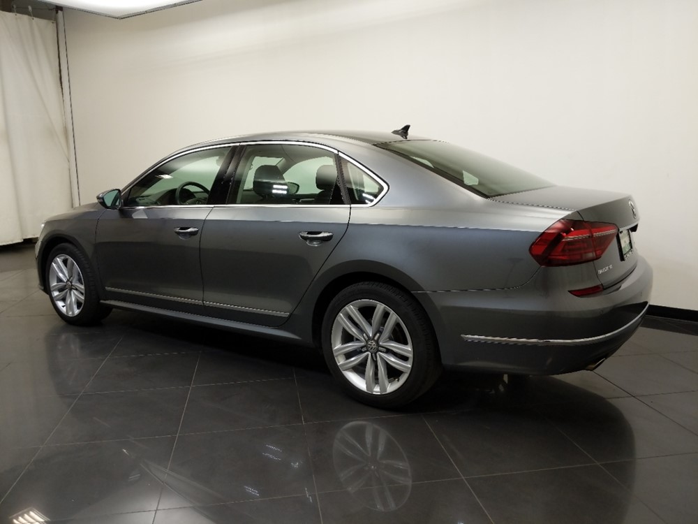 2017 Volkswagen Passat - Driver Rear Side
