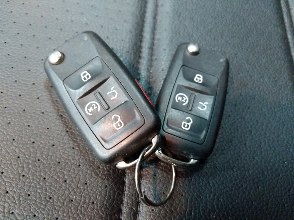2017 Volkswagen Passat - Keys