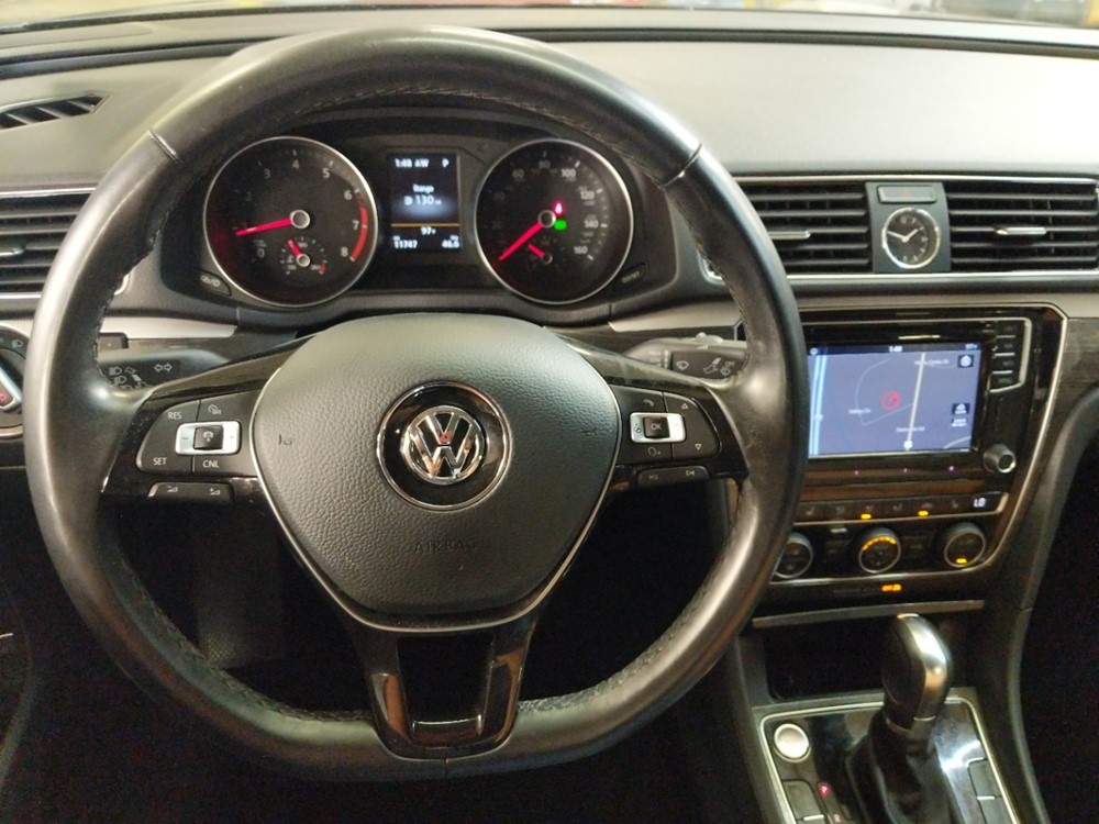 2017 Volkswagen Passat - Driver Dash