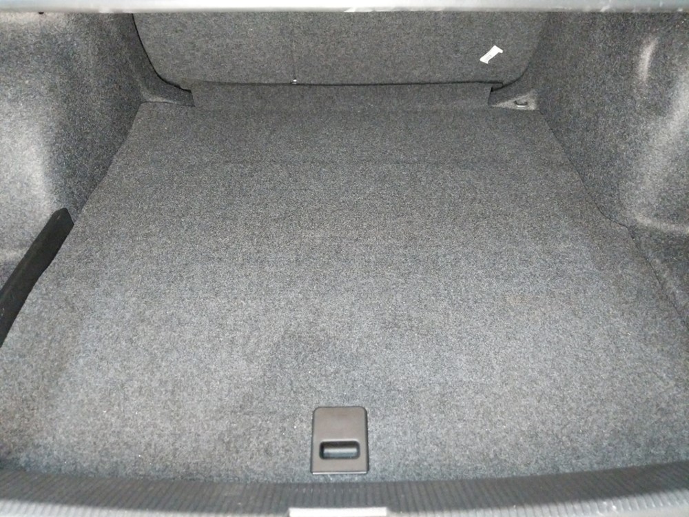 2017 Volkswagen Passat - Trunk