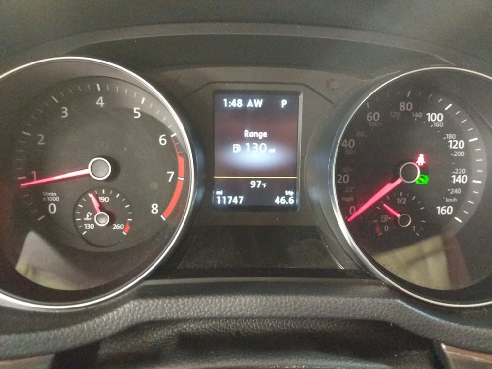 2017 Volkswagen Passat - Odometer Close Up