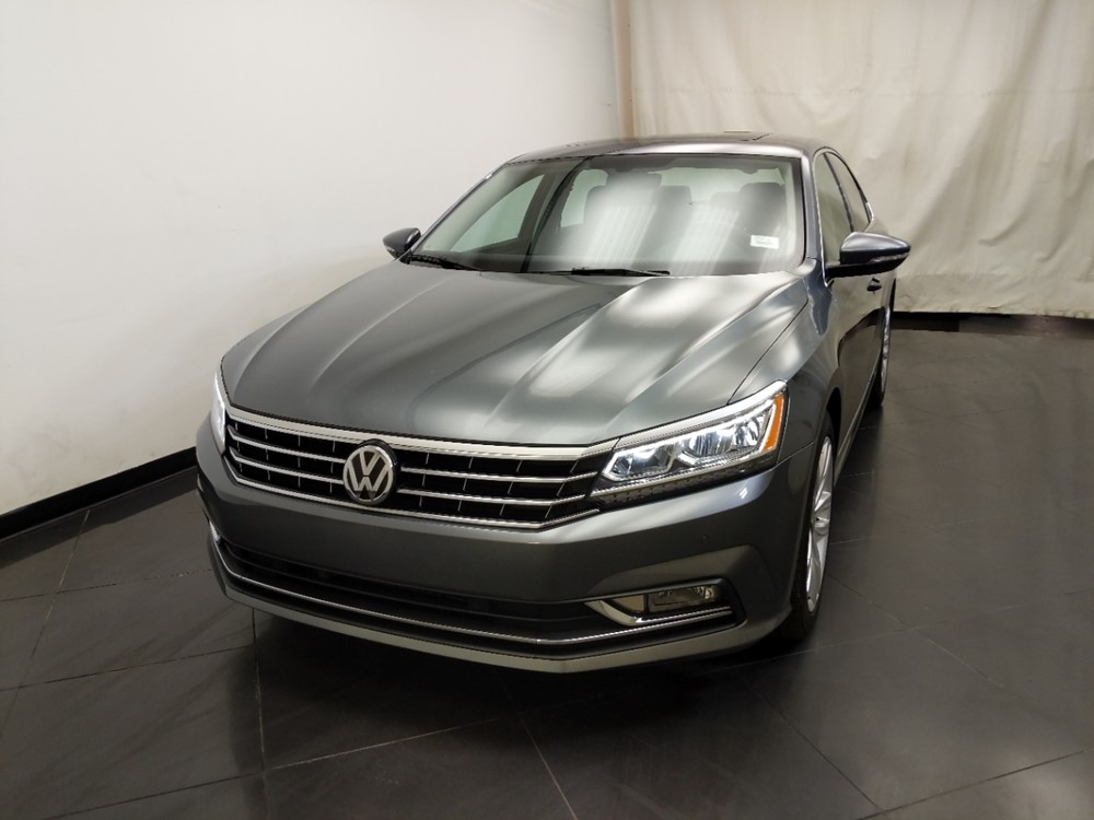 2017 Volkswagen Passat - Driver Front Hood