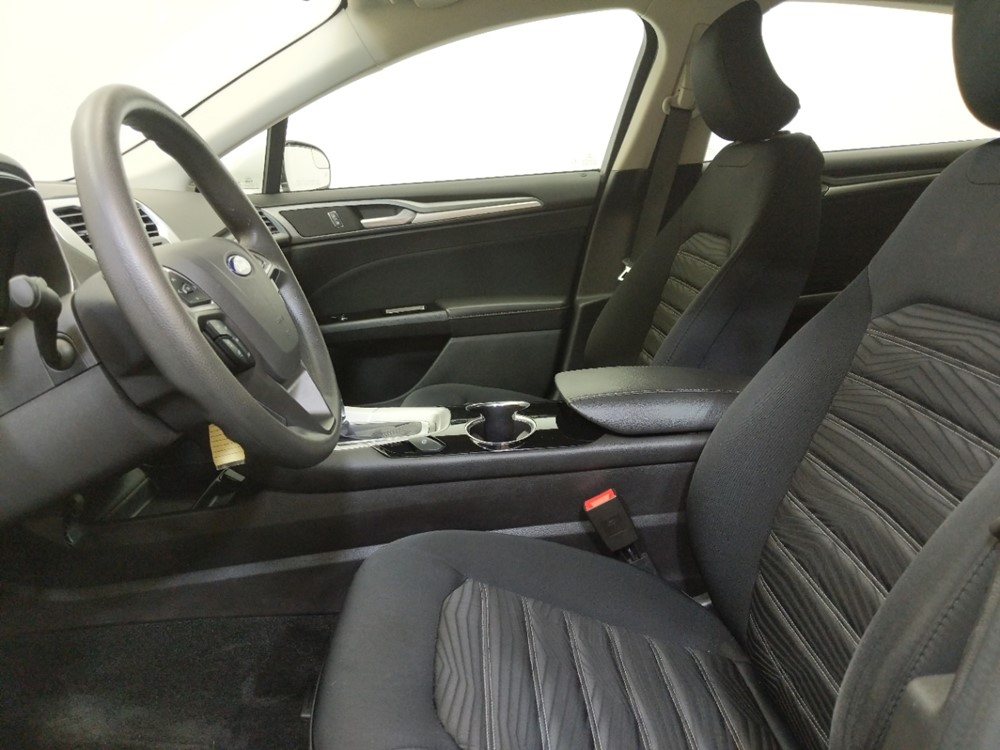 2016 Ford Fusion - Driver Front Seat