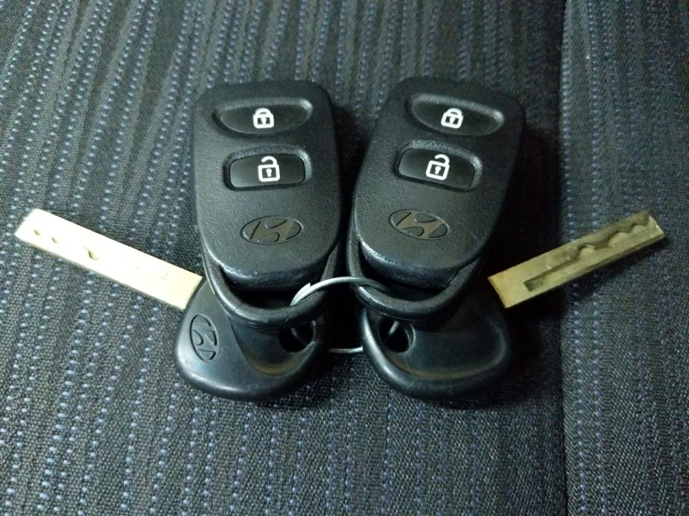 2017 Hyundai Accent - Keys