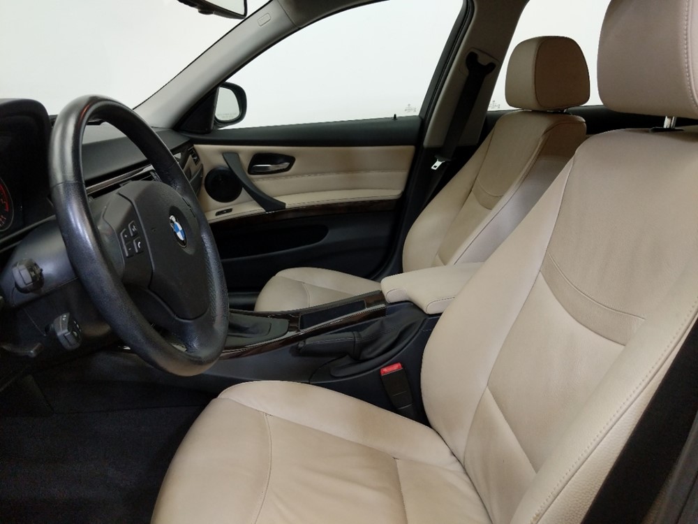 2011 BMW 328i - Driver Front Seat