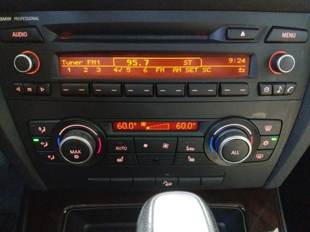2011 BMW 328i - Stereo Package