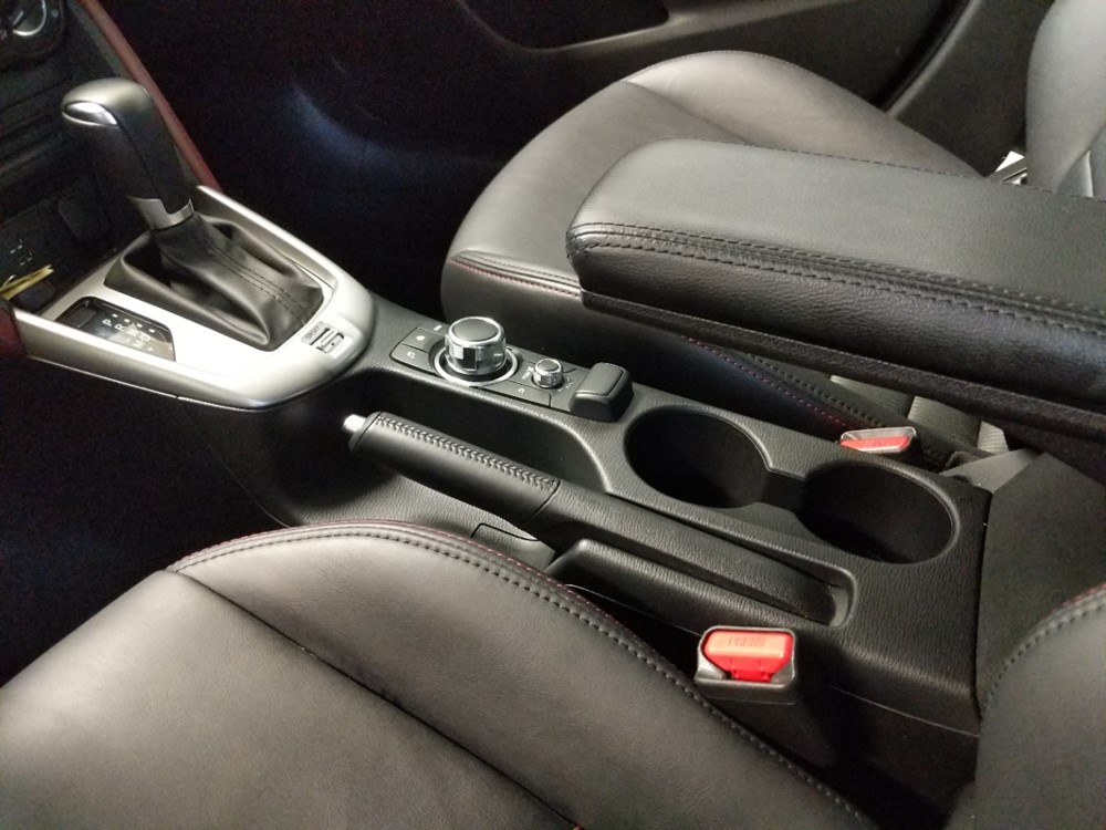 2016 Mazda CX-3 - Center Console/Cup Holders